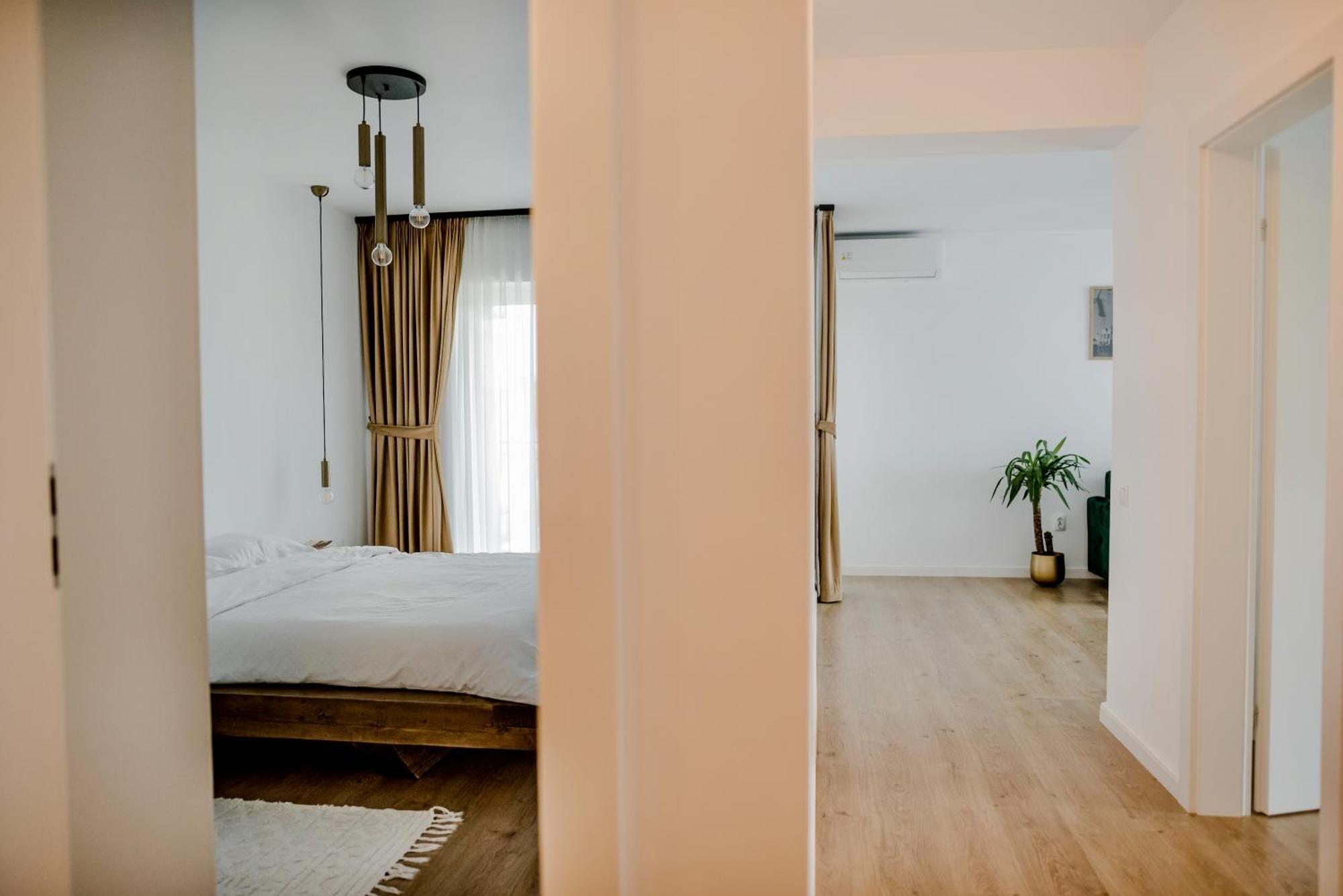 Amazing Mountain View Apartment Сибиу Екстериор снимка